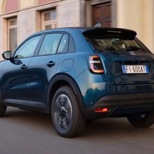 Fiat розсекретив найдешевший кросовер з МКПП