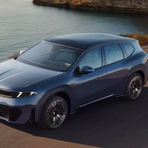 BMW представила інноваційний електрокросовер iX3: подробиці