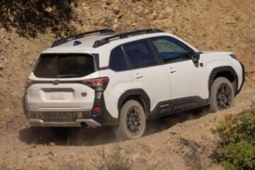 Subaru готує оновлення популярного кросовера Subaru Forester