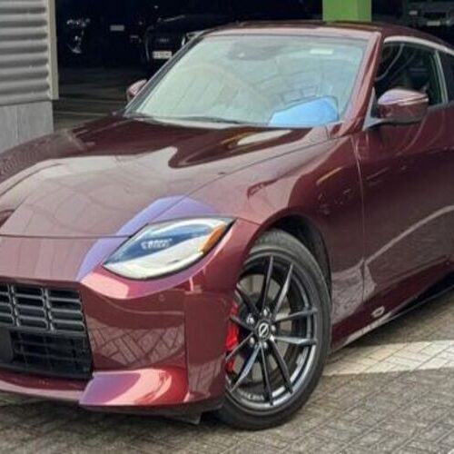 В Україні показали яскраву недорогу модель Nissan