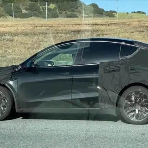 Нову Model YL помітили у США