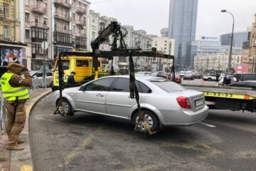У Києві з 15 квітня зросте вартість евакуації авто