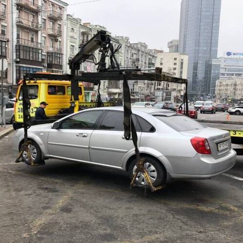 У Києві з 15 квітня зросте вартість евакуації авто