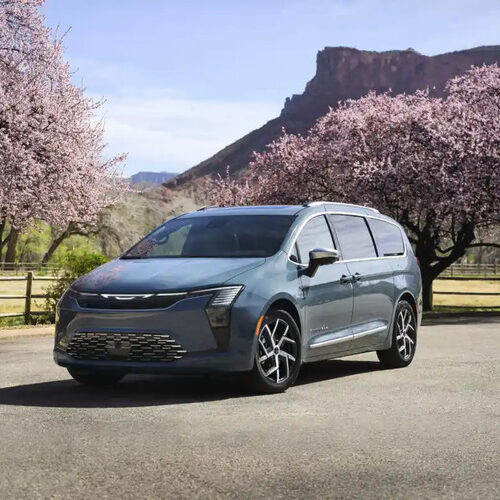 Chrysler презентував оновлений мінівен Pacifica