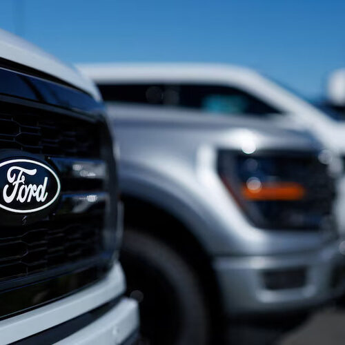Ford відкликає 1,4 млн пікапів – причина