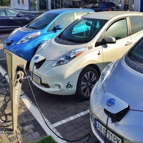 Новий збір: в Україні можуть змінити правила для власників електромобілів