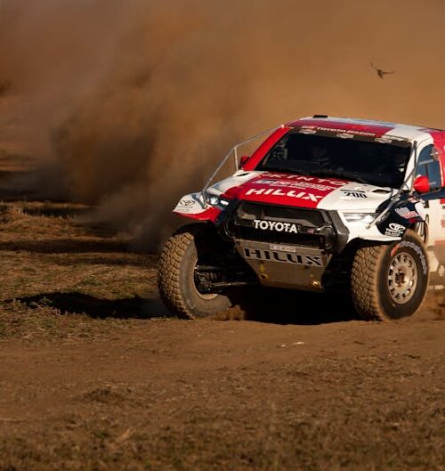 Toyota Hilux перетворюється на самозавантажувальний самоскид