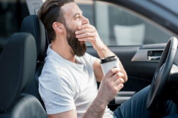 У Китаї запустили систему лазерних проєкцій на автомагістралях, щоб “будити” водіїв