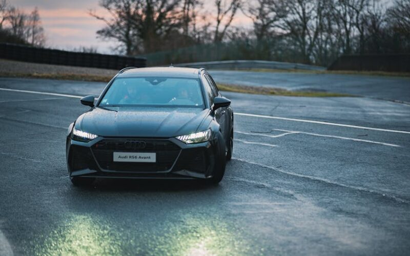 Audi RS6 в аварії на Нюрбургринзі під час тестування