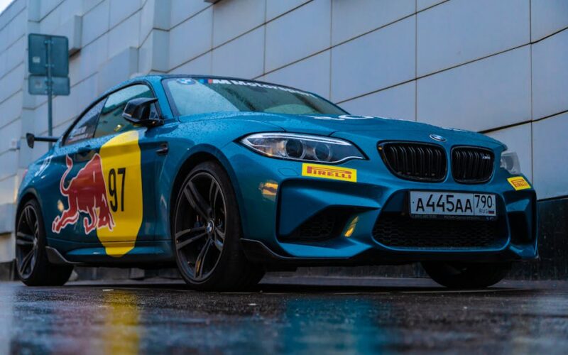 BMW під час вуличних гонок у Квінзі — новий підхід NYPD