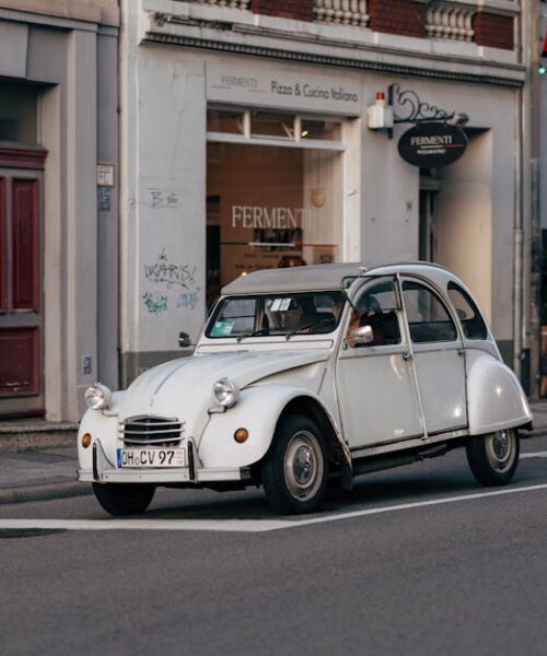 Citroen відродить 2CV як електромобіль у 2028 році