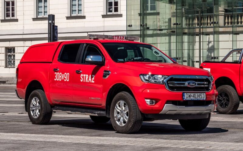 Пожежний автомобіль Ford L9000, що прибув в Україну