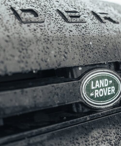 Jaguar Land Rover змагається за контракт на 900 млн фунтів