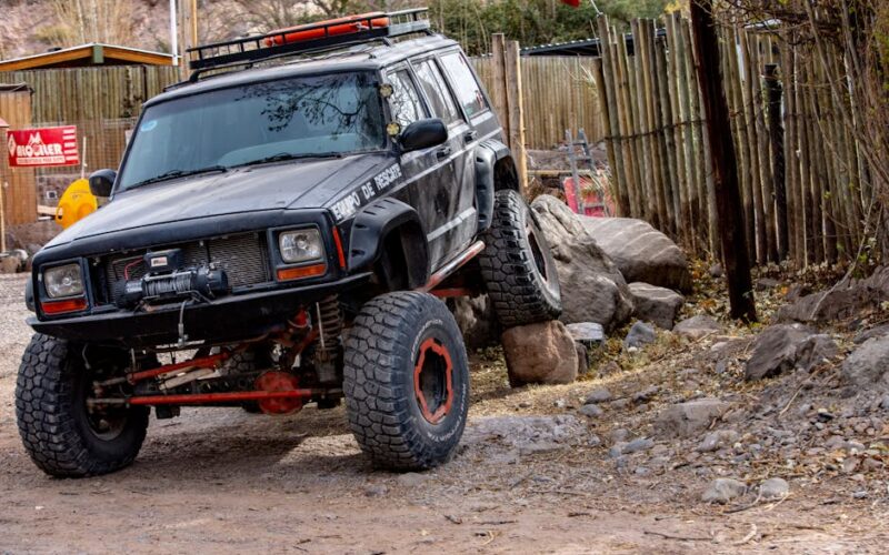 Jeep Cherokee 2026 на міських вулицях — новий кросовер