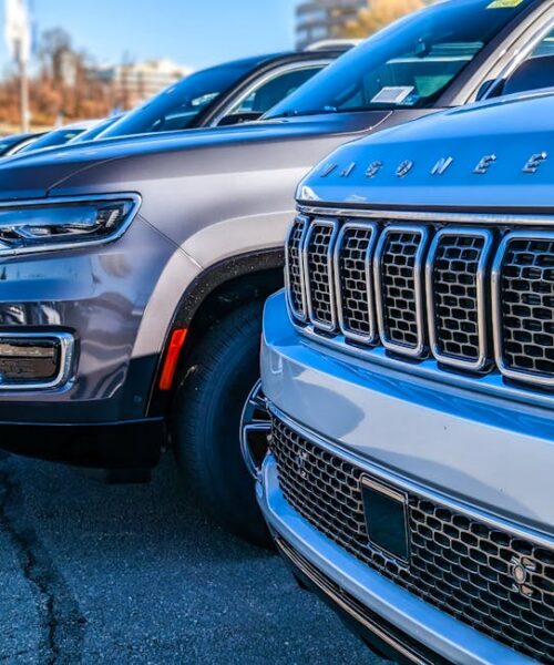 Jeep Wagoneer S втратив майже половину вартості після 147 км