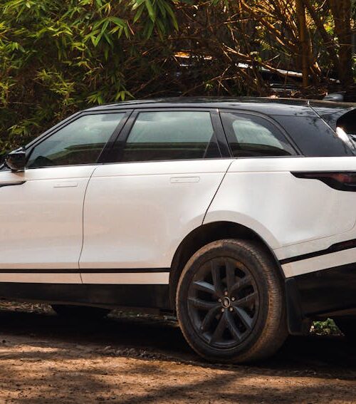 Land Rover оновлює Discovery 2026: нові версії та можливості