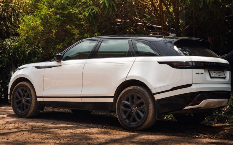 Оновлений Land Rover Discovery 2026 з новими версіями