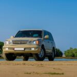 Броньований Lexus LX 700 від Miami Armored у міському середовищі