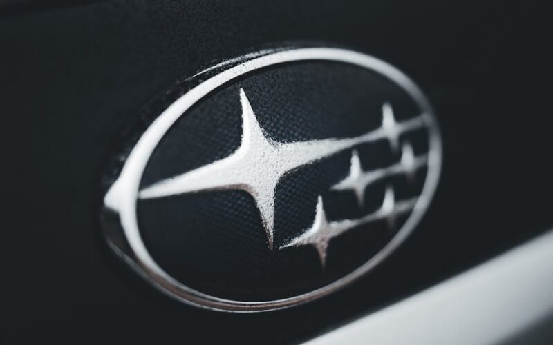 Subaru звітує про падіння прибутку через витрати на електромобілі