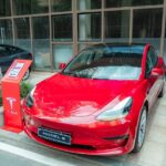 Tesla Model 3 з Китаю на вулицях Канади — найдешевший електрокар бренду в Північній Америці