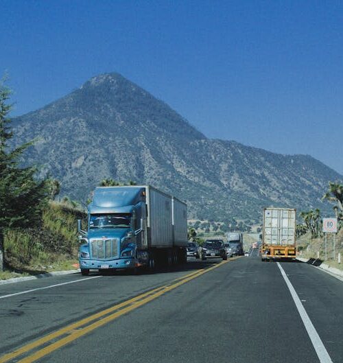 Tesla Semi: нові батареї обіцяють зарядку за 5 хвилин