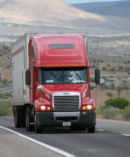 Tesla Semi: Китай випереджає США у сфері електромобілів