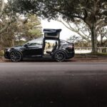Tesla Model Y відкликання у США через відсутність етикетки