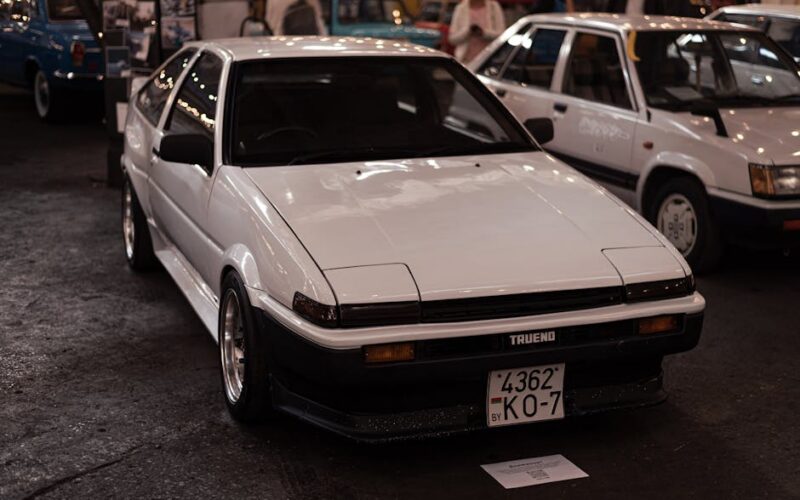 Toyota Corolla з механічною коробкою передач для автошкіл