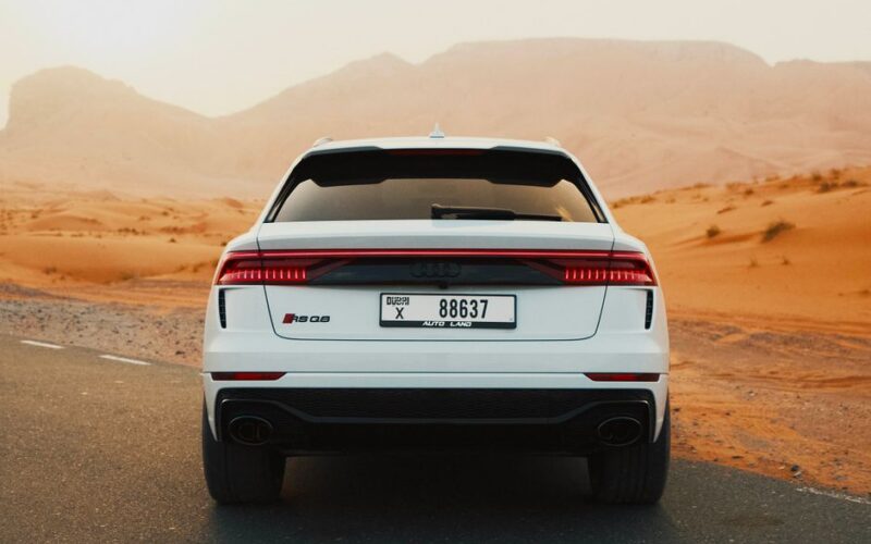 Оновлений Audi Q4 e-tron під час подорожі Альпами