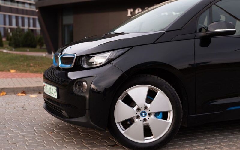 Електрокросовер BMW iX3 отримав 10 299 замовлень у Європі
