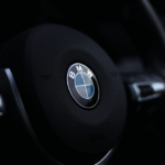 Автомобіль BMW з інтегрованим сервісом попередження Bosch