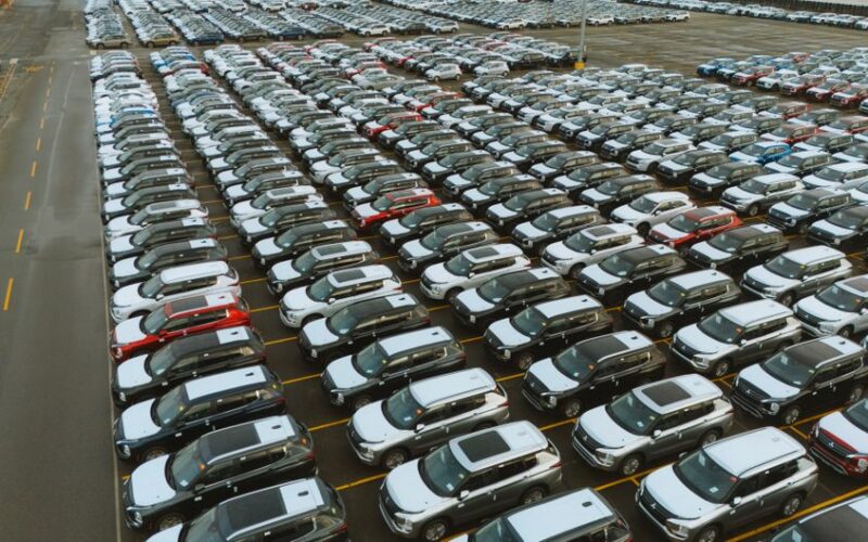 Китайські автомобілі на заводі в Канаді