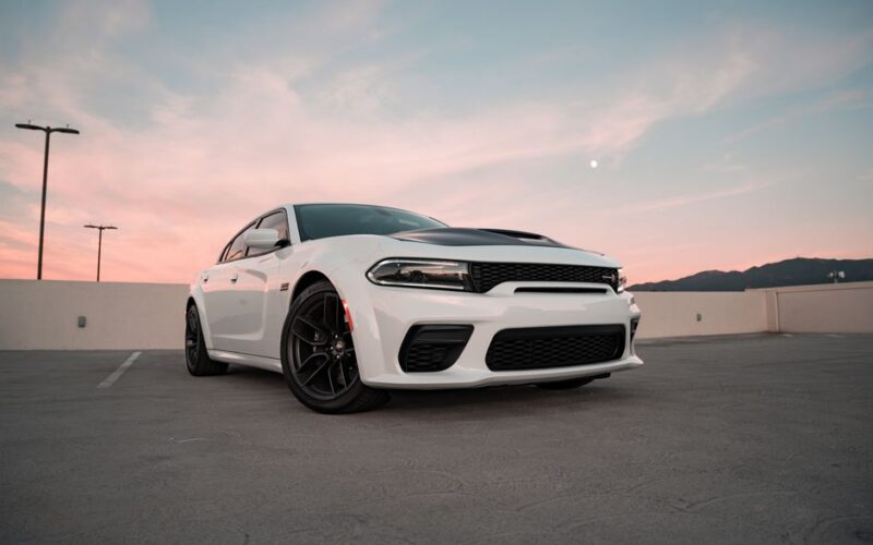 Новий Dodge Charger з бензиновими та електричними версіями
