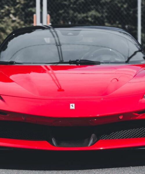 Ferrari Luce викликає критику від екс-президента бренду