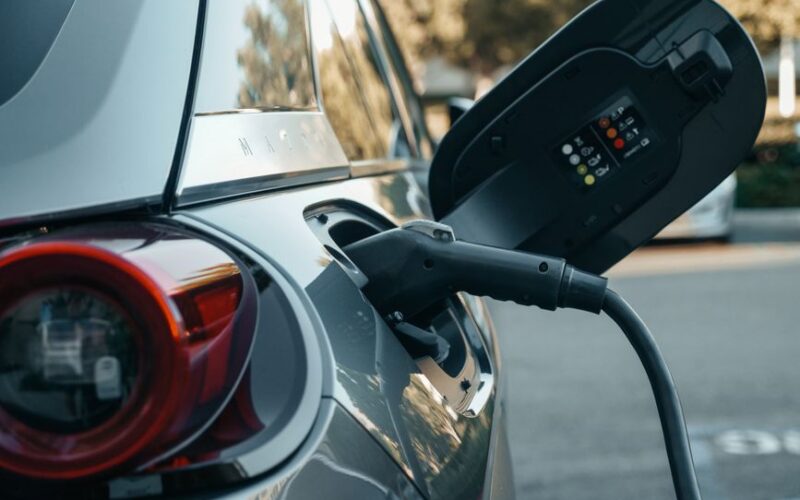 General Motors повторно використовує батареї електромобілів на заводі