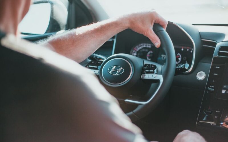Hyundai і Kia тестують дезінфекцію салонів авто UV світлом
