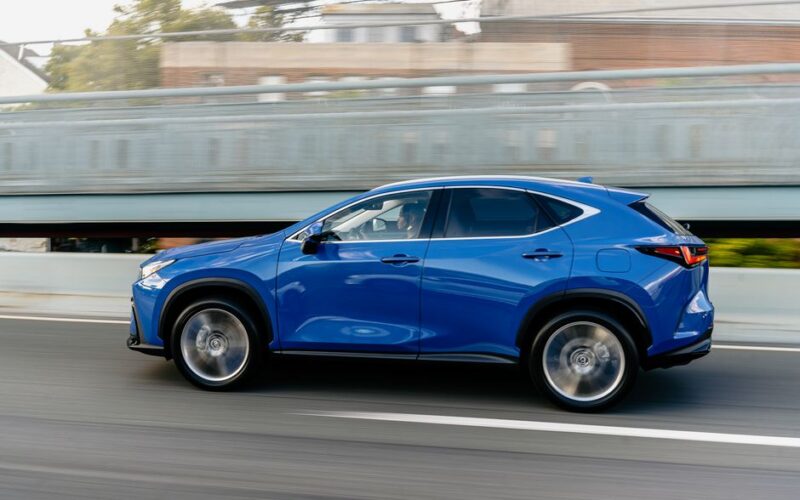 Оновлений Lexus RZ в Україні з новими технологіями