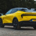 Гібридний кросовер Lotus Eletre X на європейському ринку