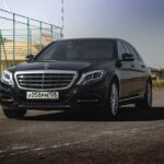 Золотий броньований мінівен Mercedes-Benz V-Class від Dartz