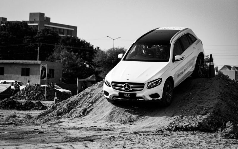 Новий електричний мінівен Mercedes-Benz VLE під час тестування