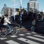 Велосипедисти в Нідерландах на доріжці з обмеженням швидкості