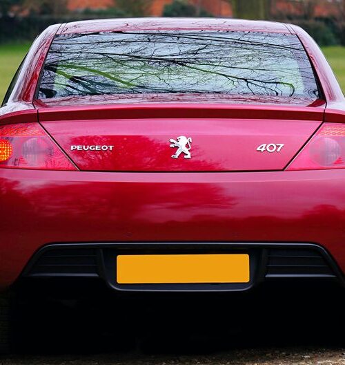 Peugeot E-208 GTi розкриває новий дизайн інтер’єру та екстер’єру