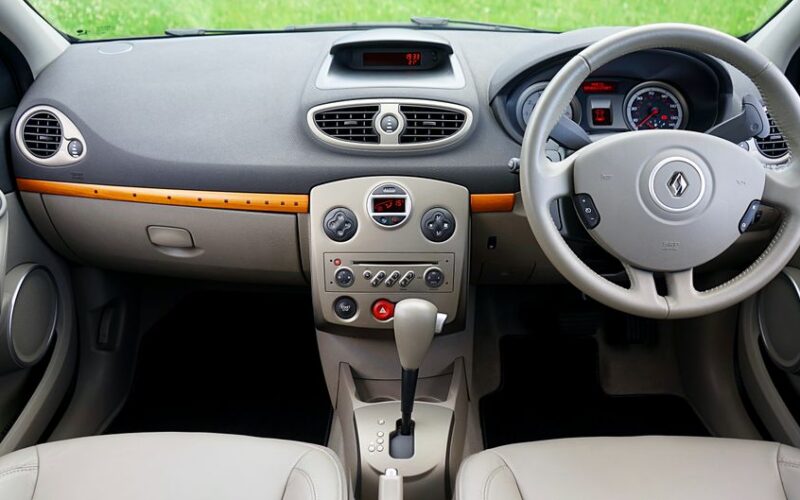 Renault Megane E-Tech з новою батареєю та запасом ходу 500 км