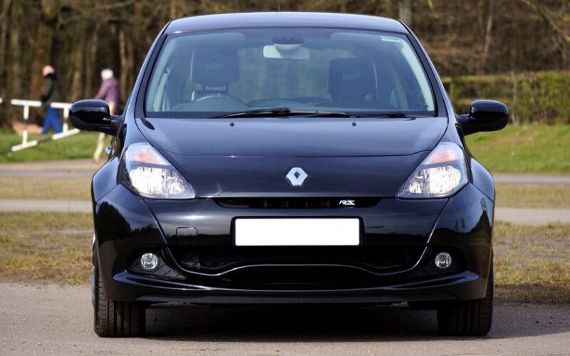 Оновлений Renault Megane E-Tech з новим дизайном та акумулятором