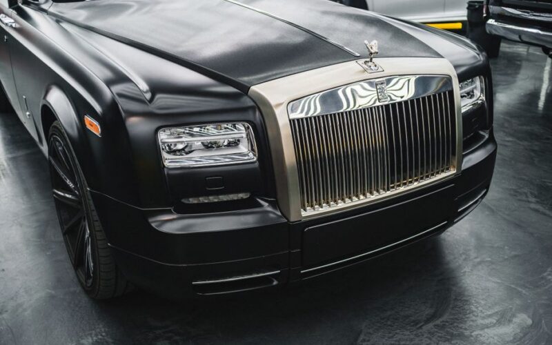 Rolls-Royce Ghost Black Badge Tourist Trophy у зеленому кольорі