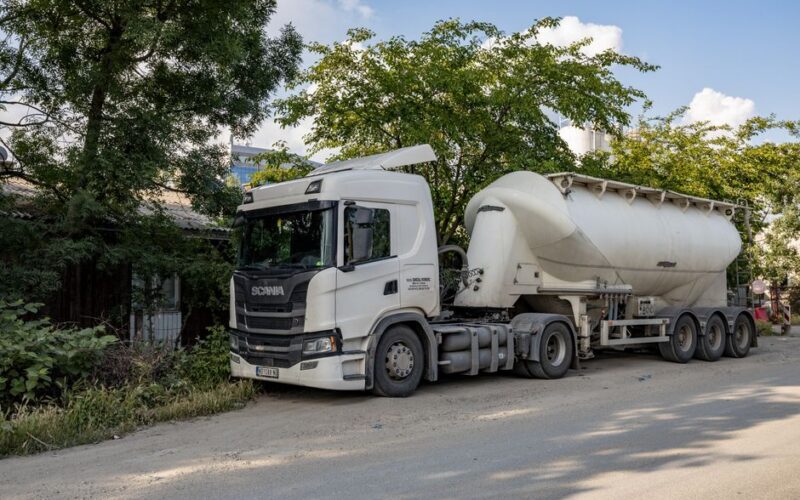 Електричні вантажівки Scania для Wibax на європейських дорогах