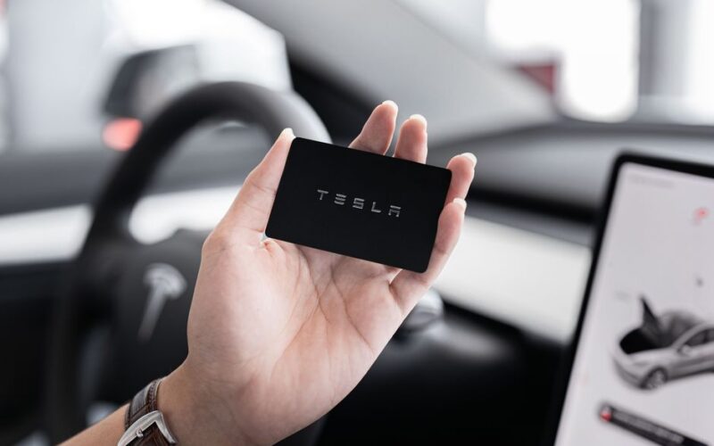 Tesla Semi використовує нові камери для прогнозування аварій