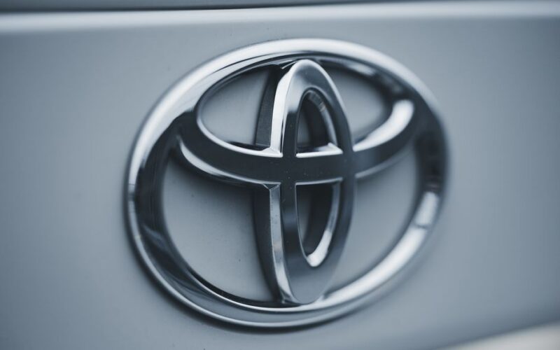 Toyota відкликає електромобілі через несправність блоку керування
