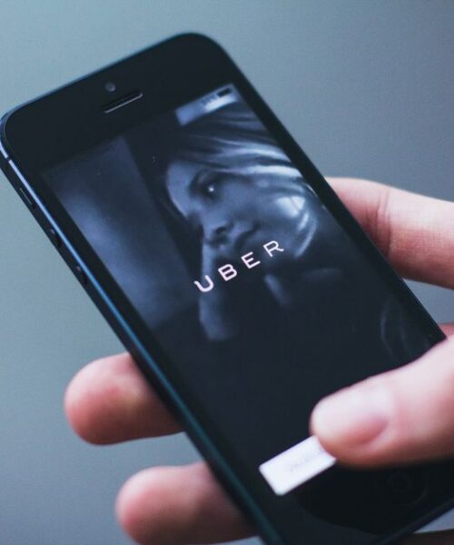 Акціонери Uber подали до суду на керівництво через безпеку