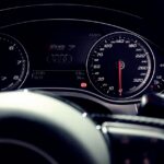 Інтер'єр автомобіля Audi з фізичними кнопками